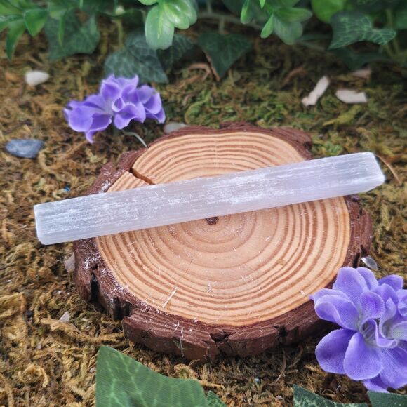 Small Raw Selenite Stick, Wand #28 - Picture 2 of 3